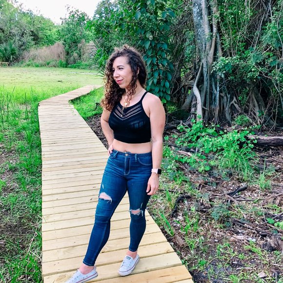 Meet your Posher, Stephanie - Picture 7 of 7